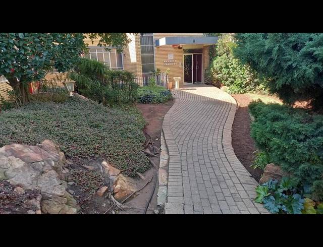 2 BEDROOM APARTMENT FOR SALE IN LORENTZVILLE